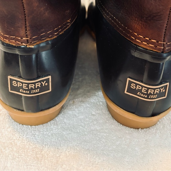 Brand New Waterproof Ankle Boots - Size 10W - By SPERRY - Box 18 - Picture 4 of 5